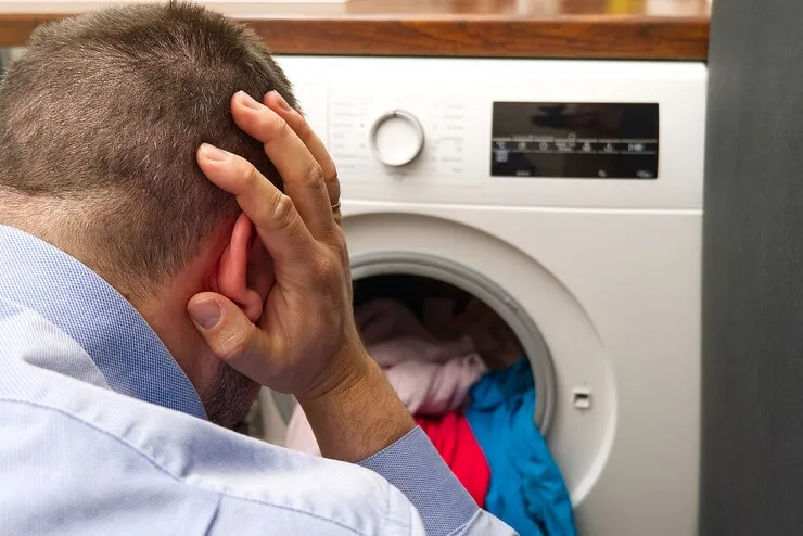 علت صدای ماشین لباسشویی هنگام خشک کن چیست؟ | خانه بوش