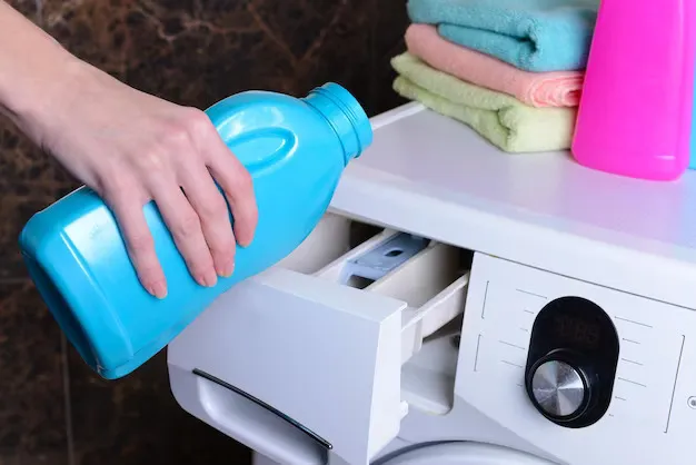 آیا مایع لباسشویی برای ماشین لباسشویی ضرر دارد